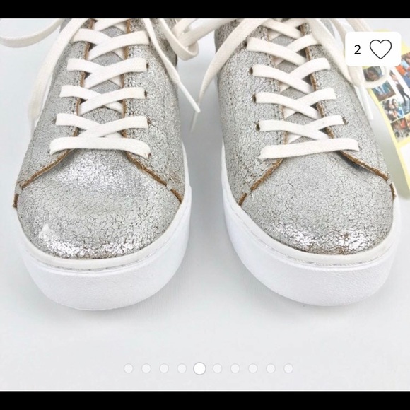TOMS Lenox Silver Metallic Sneakers - Picture 5 of 14